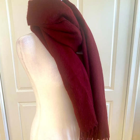 Burgundy Red Oversized Scarf ❤️❤️❤️ - Picture 8 of 10